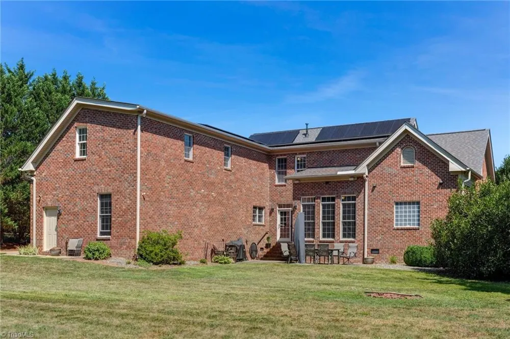 8513 Merriman Farm Road Oak Ridge, NC 27310