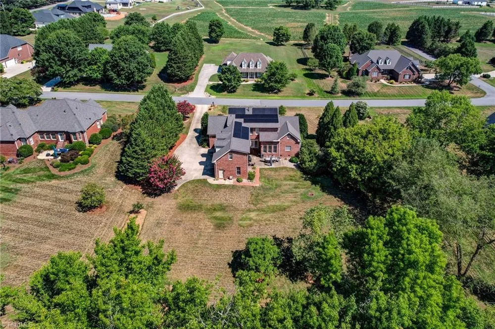 8513 Merriman Farm Road Oak Ridge, NC 27310
