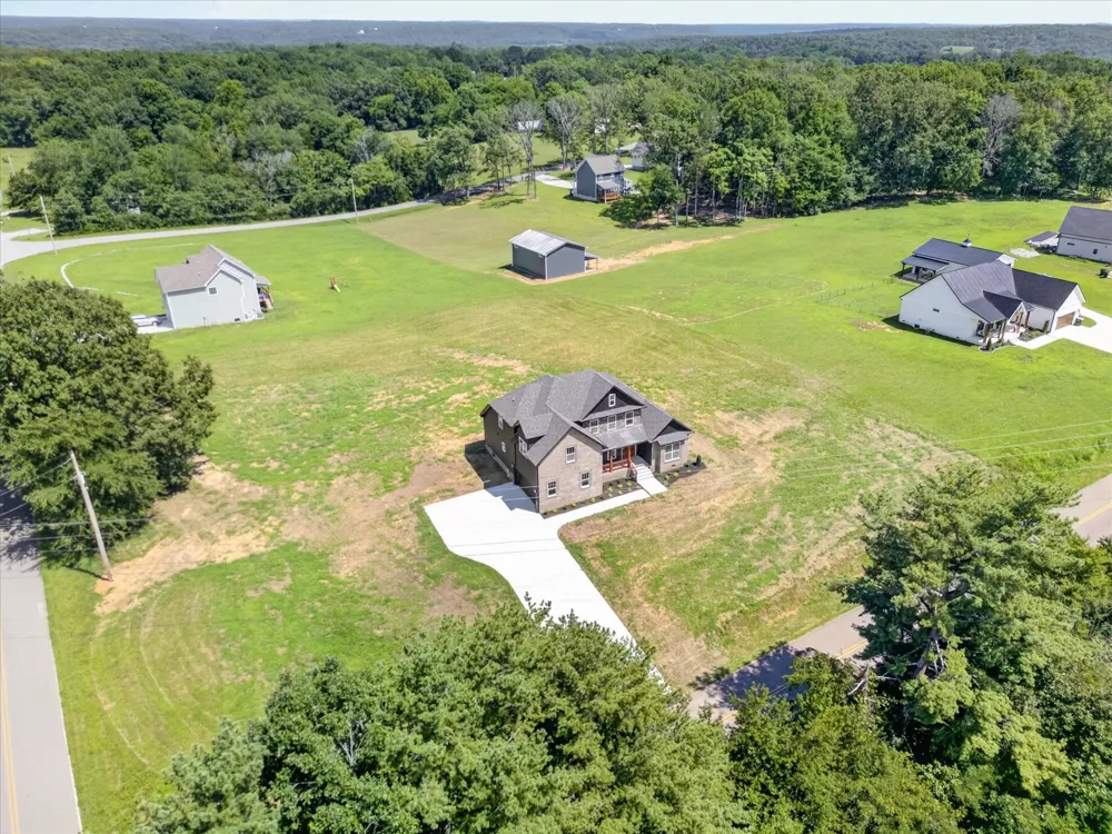 4807 Hunter Rd Southside, TN 37171