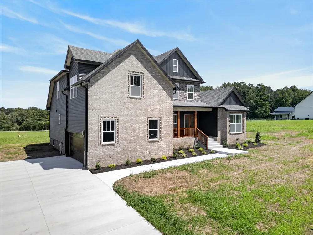 4807 Hunter Rd Southside, TN 37171
