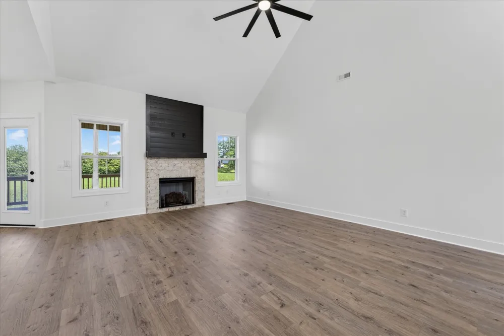 4807 Hunter Rd Southside, TN 37171