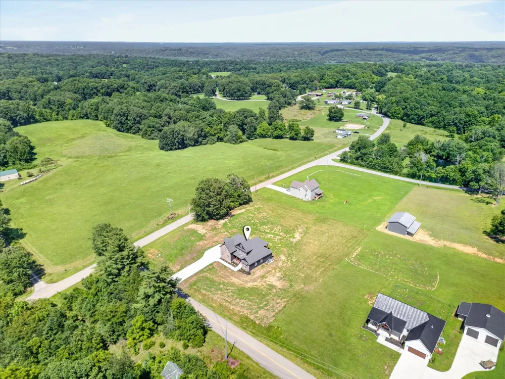 4807 Hunter Rd Southside, TN 37171