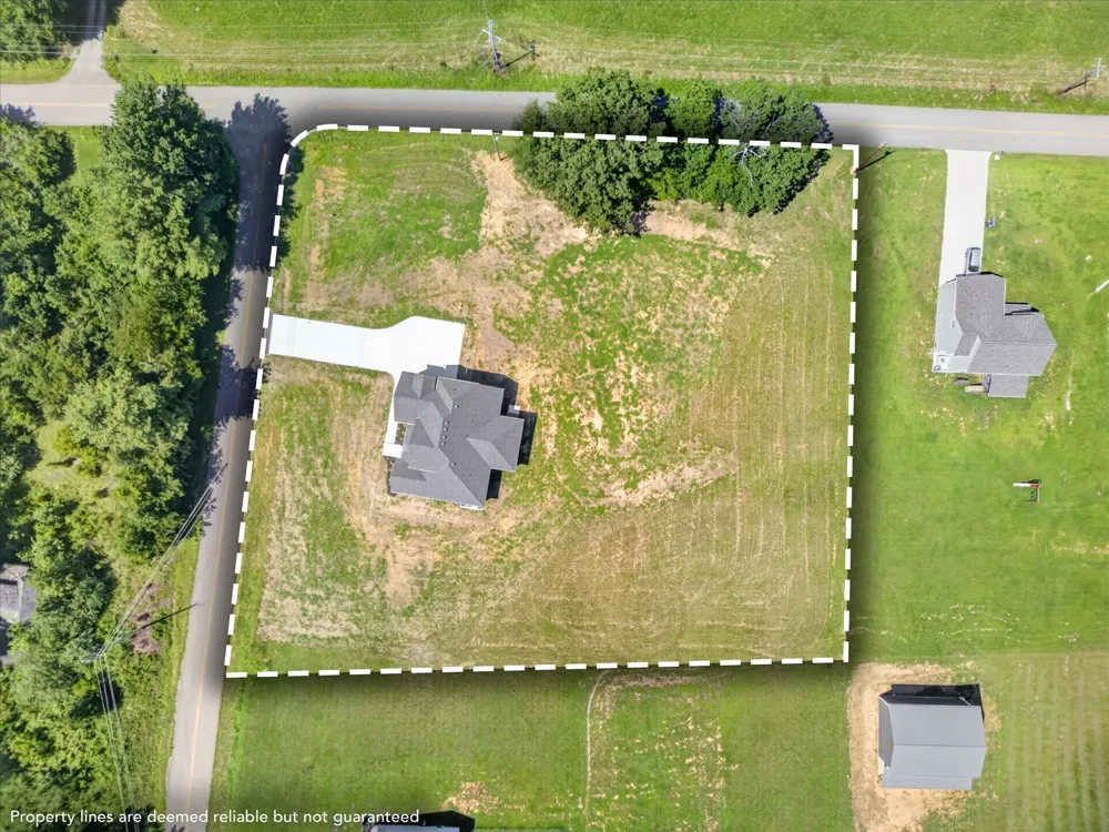 4807 Hunter Rd Southside, TN 37171