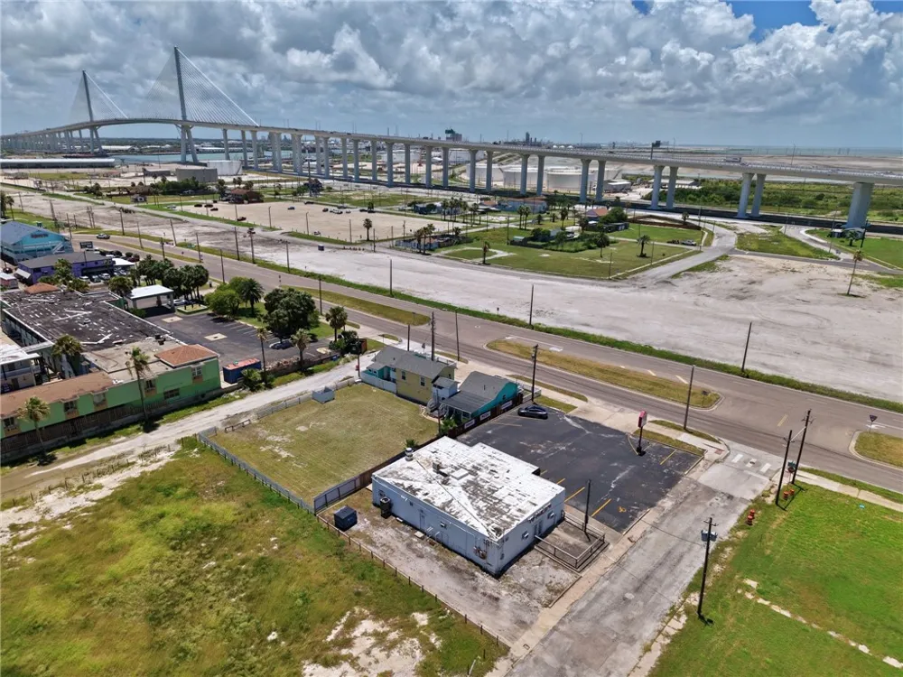 3314 Surfside Boulevard Corpus Christi, TX 78402