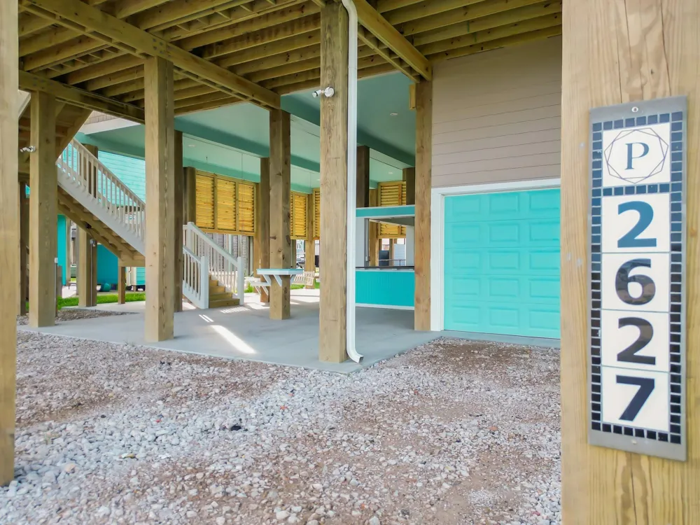 2627 Holiday Drive Crystal Beach, TX 77650