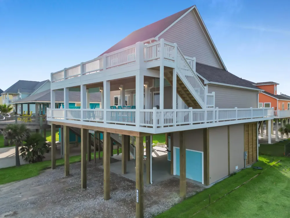 2627 Holiday Drive Crystal Beach, TX 77650