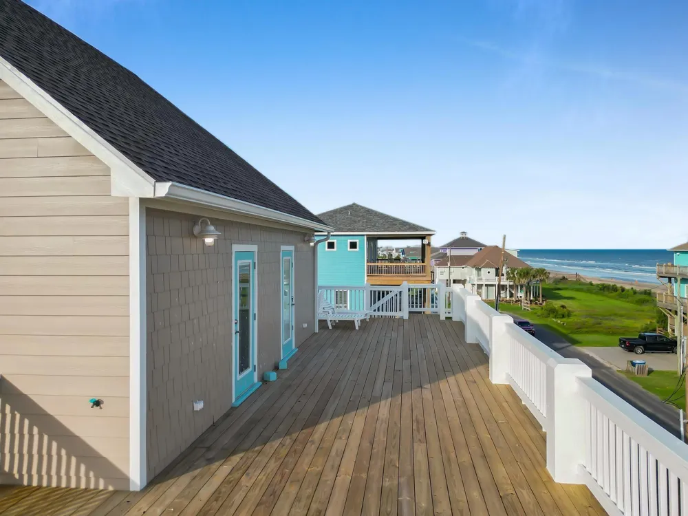 2627 Holiday Drive Crystal Beach, TX 77650