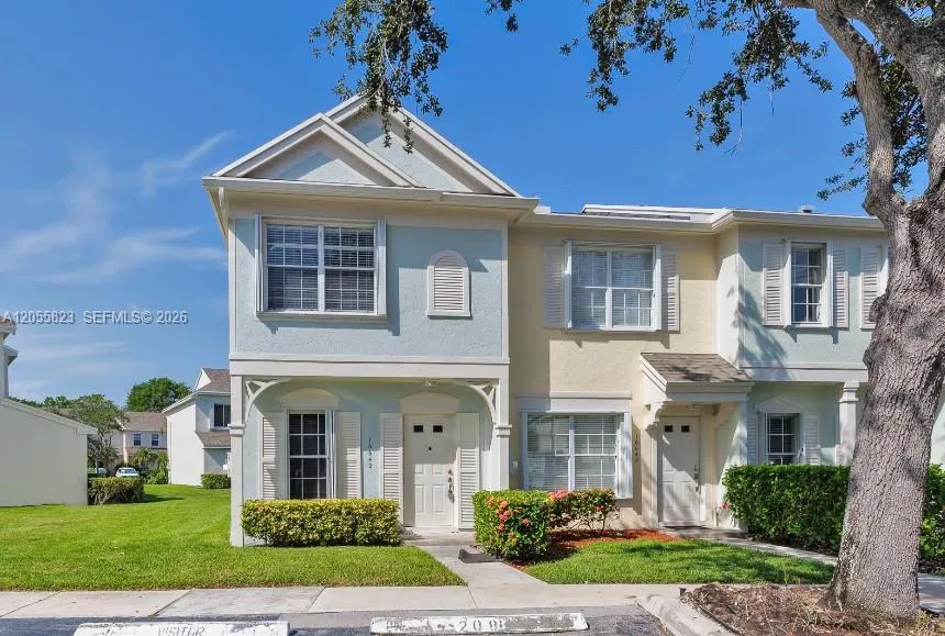 16640 Hemingway Dr #16640 Weston, FL 33326