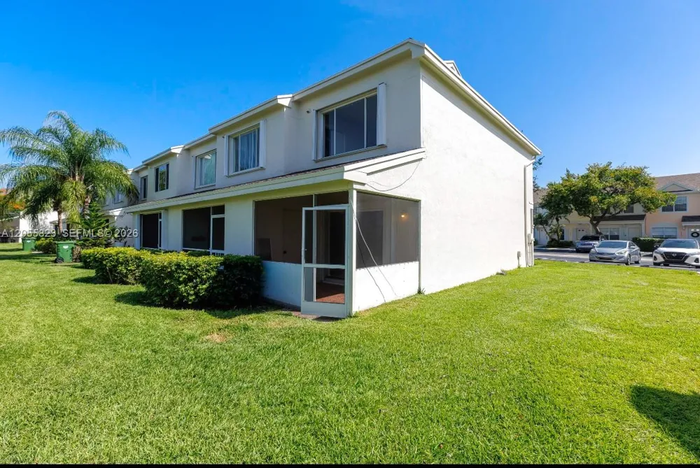 16640 Hemingway Dr #16640 Weston, FL 33326