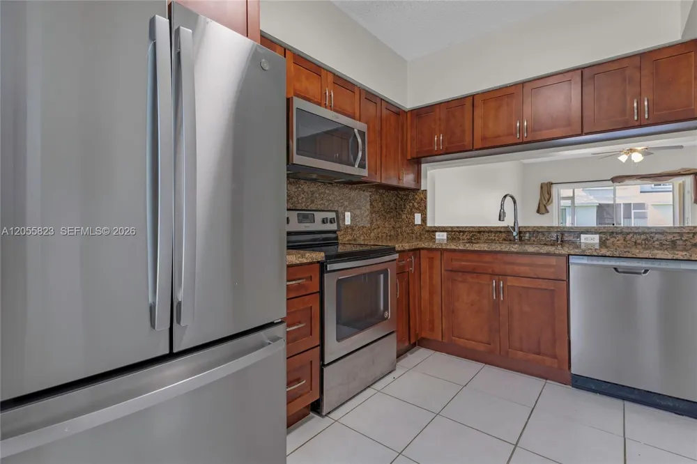 16640 Hemingway Dr #16640 Weston, FL 33326