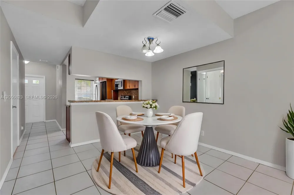 16640 Hemingway Dr #16640 Weston, FL 33326