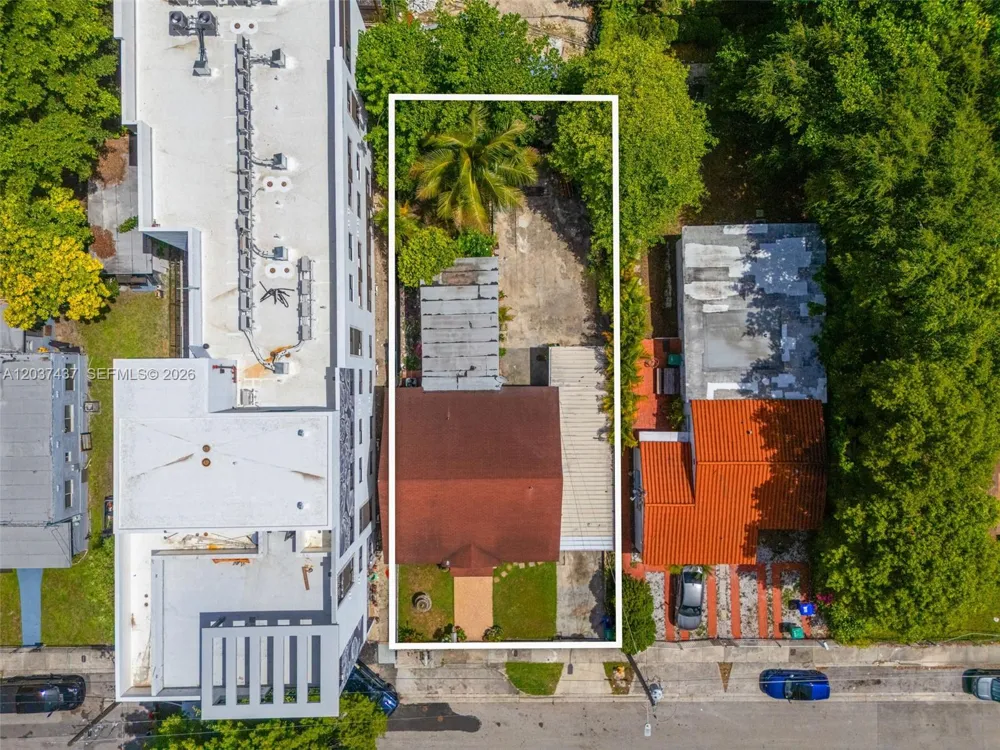 351 NW 31st St Miami, FL 33127