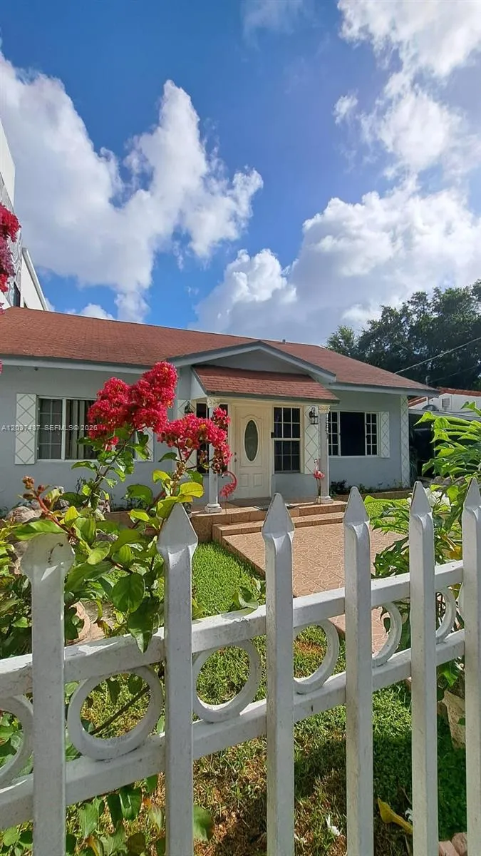 351 NW 31st St Miami, FL 33127