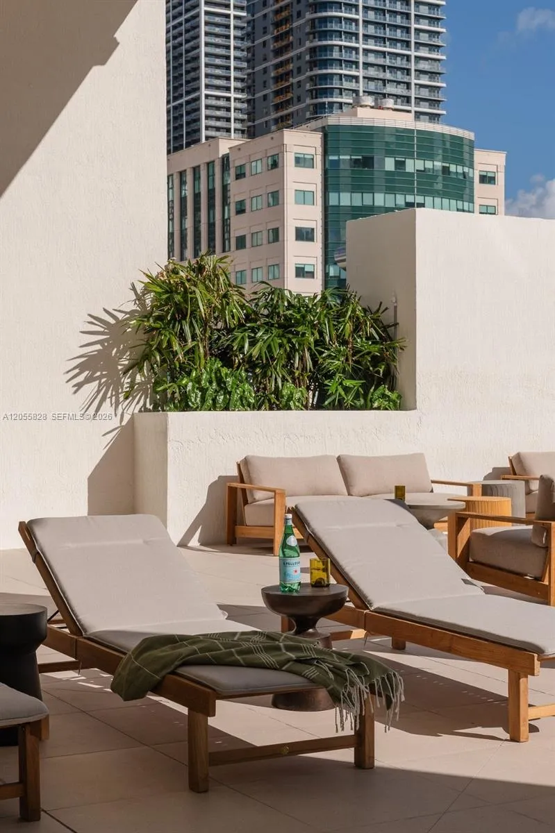 225 Miami Ave #2310 Miami, FL 33128