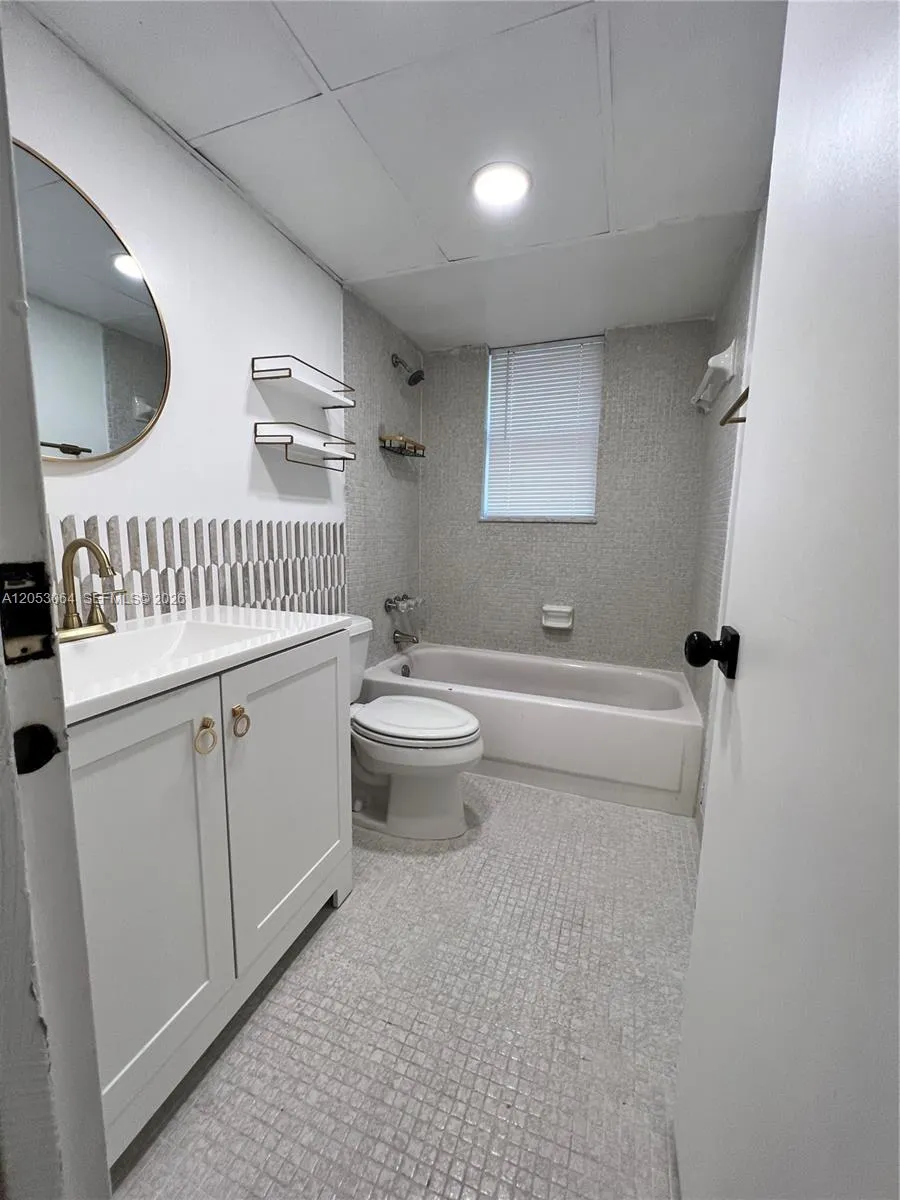 1800 SW 81st Ave #1118 North Lauderdale, FL 33068