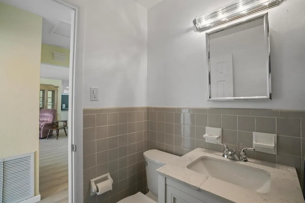 2270 SW 30TH TERRACE Fort Lauderdale, FL 33312