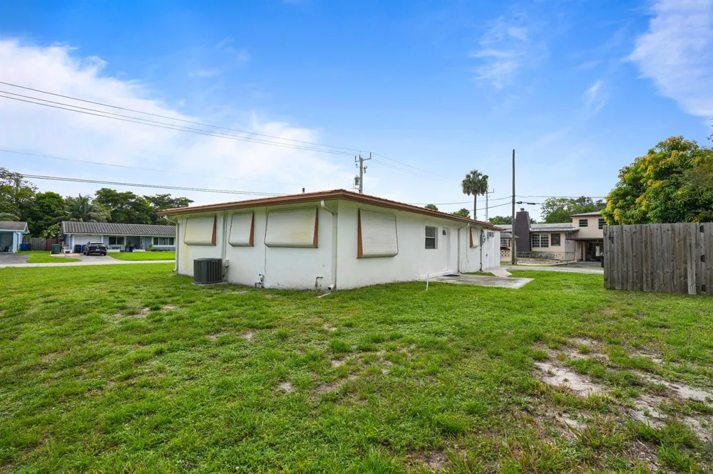 2270 SW 30TH TERRACE Fort Lauderdale, FL 33312