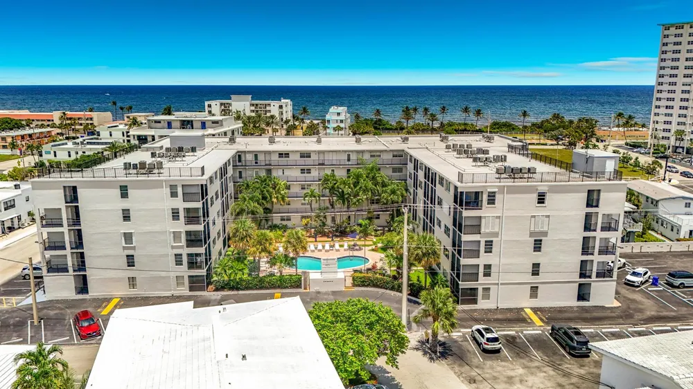 4117 Bougainvilla Drive #207 Lauderdale By The Sea, FL 33308