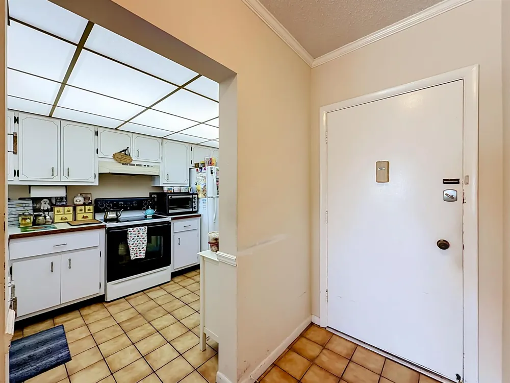 4117 Bougainvilla Drive #207 Lauderdale By The Sea, FL 33308