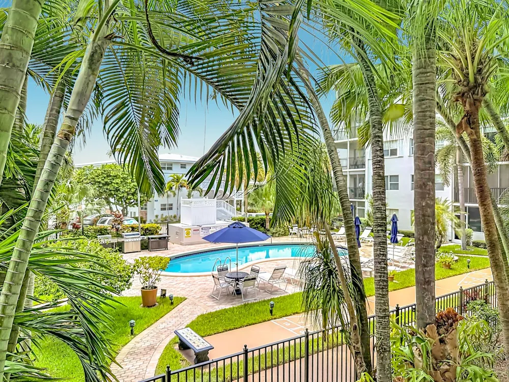 4117 Bougainvilla Drive #207 Lauderdale By The Sea, FL 33308