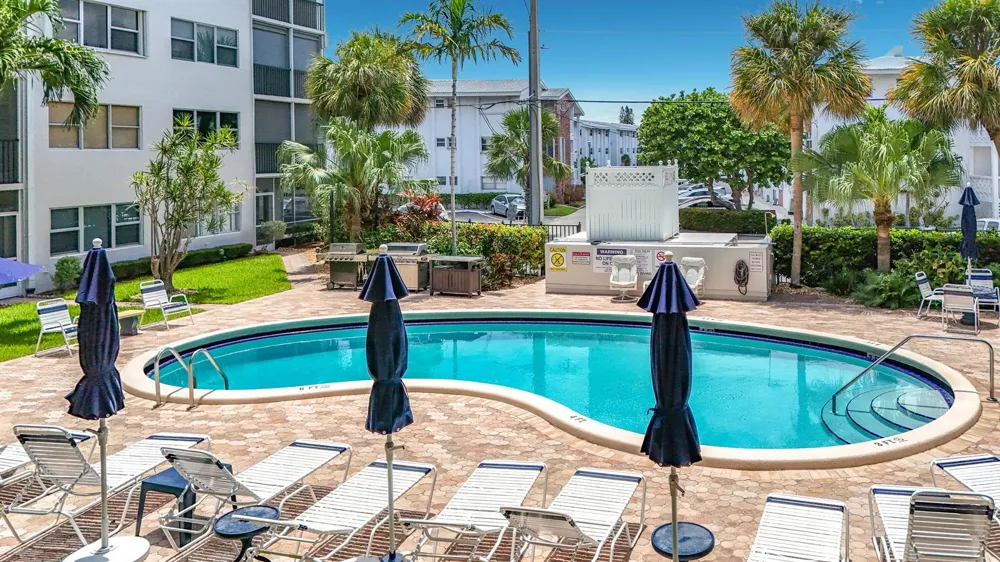 4117 Bougainvilla Drive #207 Lauderdale By The Sea, FL 33308