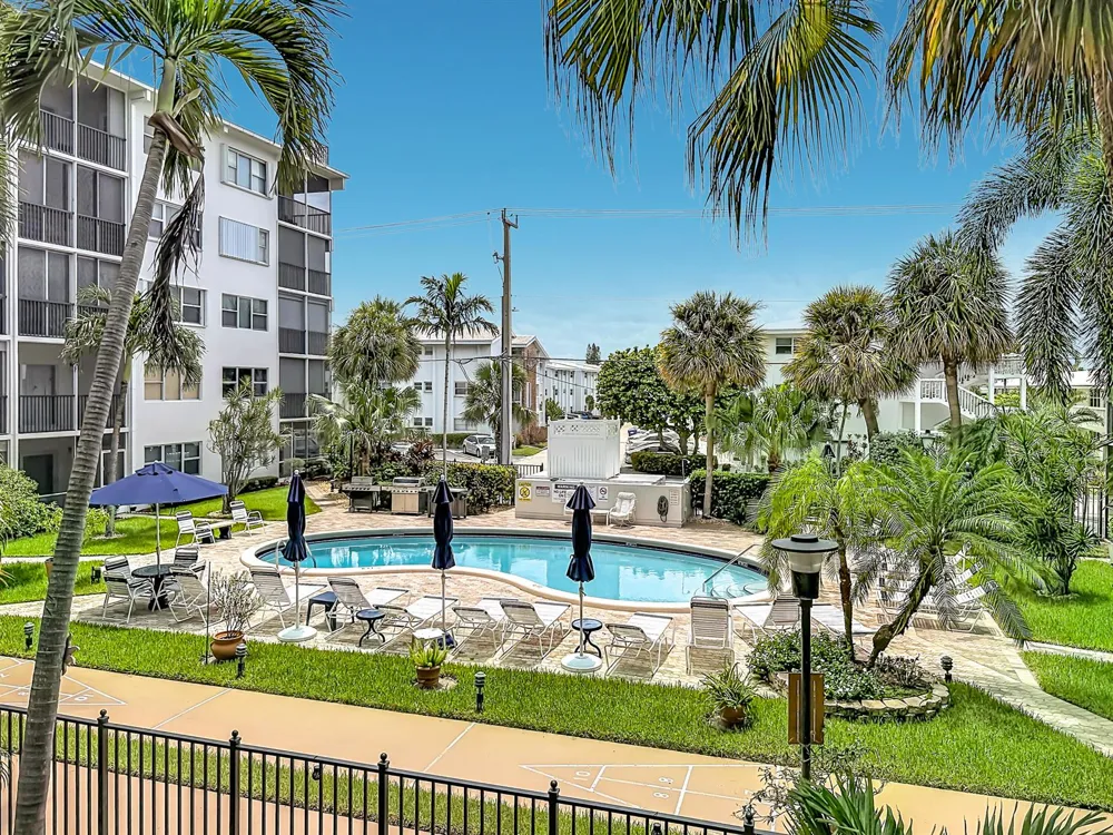 4117 Bougainvilla Drive #207 Lauderdale By The Sea, FL 33308