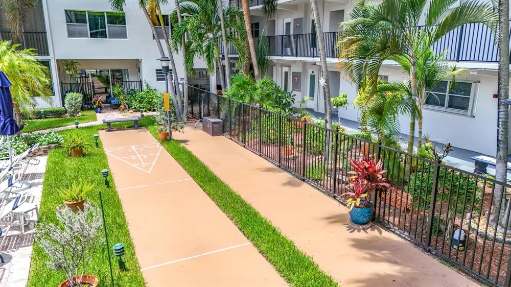 4117 Bougainvilla Drive #207 Lauderdale By The Sea, FL 33308