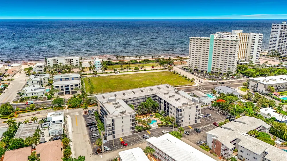4117 Bougainvilla Drive #207 Lauderdale By The Sea, FL 33308