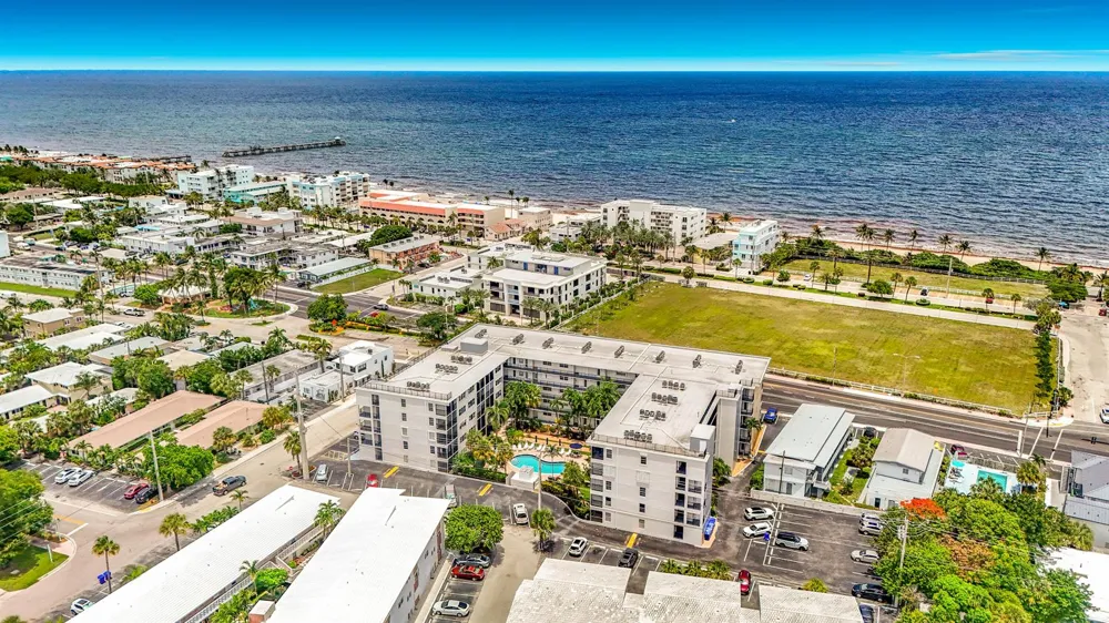 4117 Bougainvilla Drive #207 Lauderdale By The Sea, FL 33308