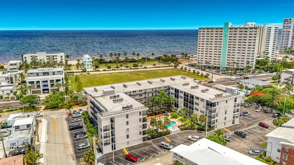4117 Bougainvilla Drive #207 Lauderdale By The Sea, FL 33308