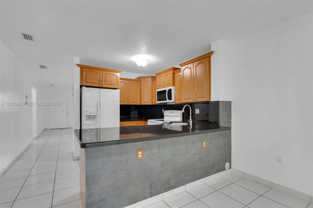8851 NW 119th St #3112-3 Hialeah Gardens, FL 33018