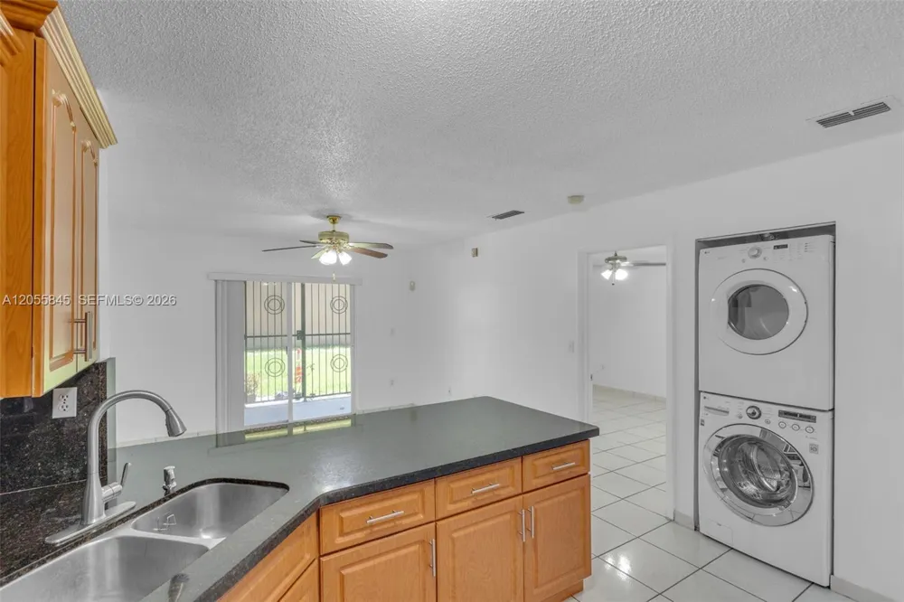 8851 NW 119th St #3112-3 Hialeah Gardens, FL 33018