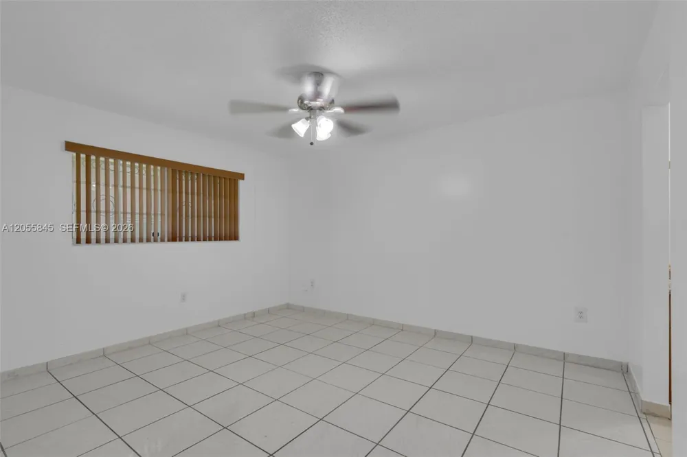 8851 NW 119th St #3112-3 Hialeah Gardens, FL 33018