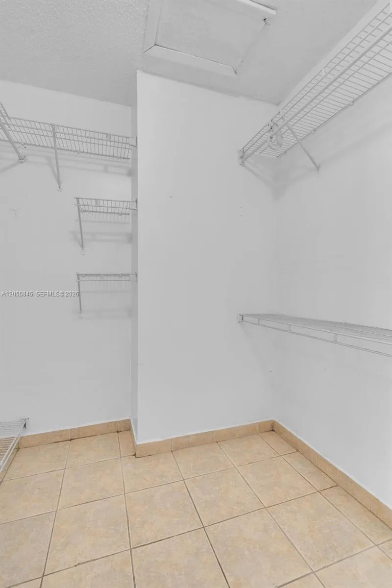 8851 NW 119th St #3112-3 Hialeah Gardens, FL 33018