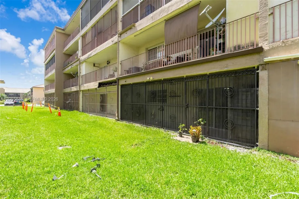 8851 NW 119th St #3112-3 Hialeah Gardens, FL 33018