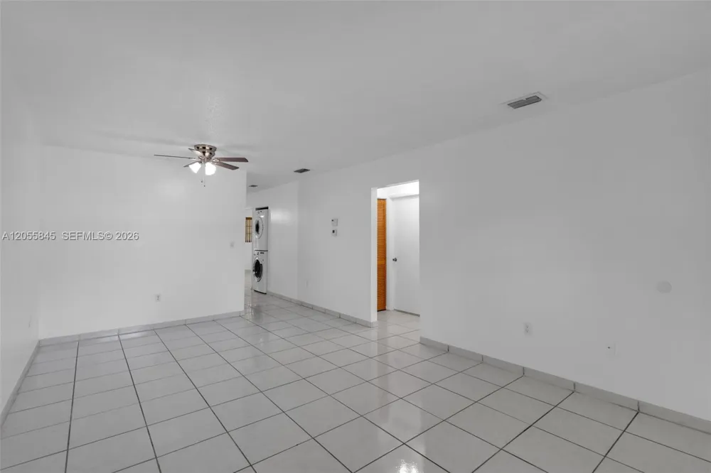 8851 NW 119th St #3112-3 Hialeah Gardens, FL 33018