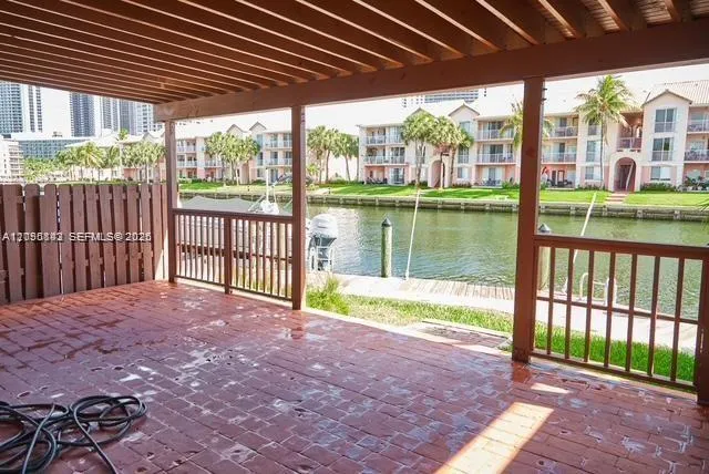 347 Leslie Dr Hallandale Beach, FL 33009