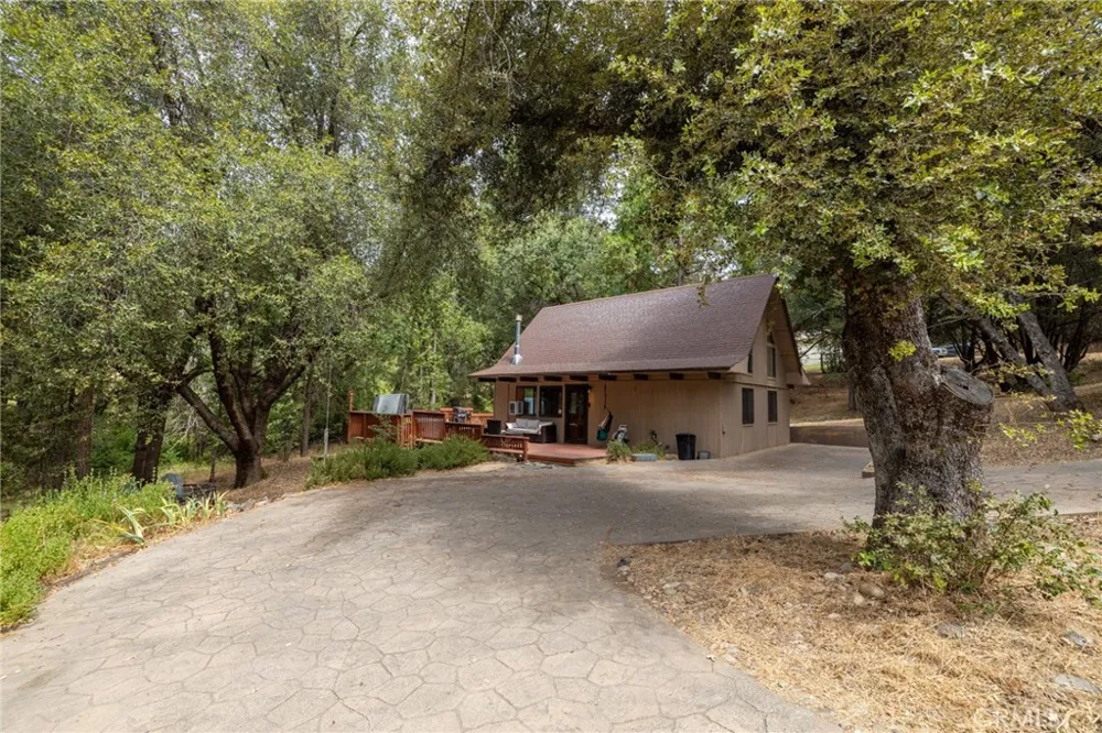 5655 Harris Cut Off Mariposa, CA 95338