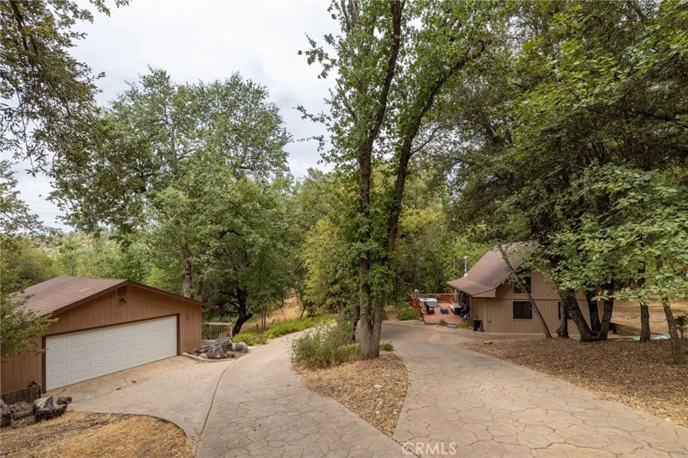 5655 Harris Cut Off Mariposa, CA 95338