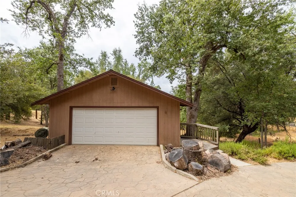 5655 Harris Cut Off Mariposa, CA 95338