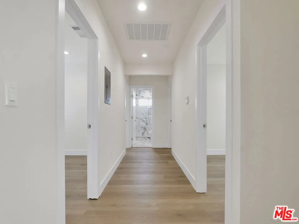 529 W 90th Street Los Angeles, CA 90044