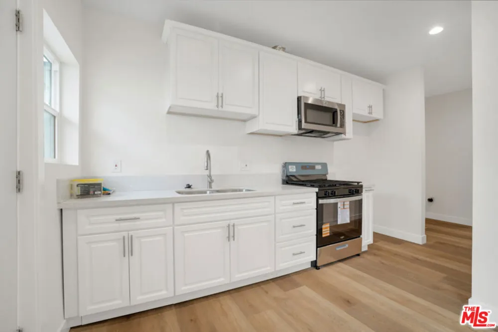 529 W 90th Street Los Angeles, CA 90044