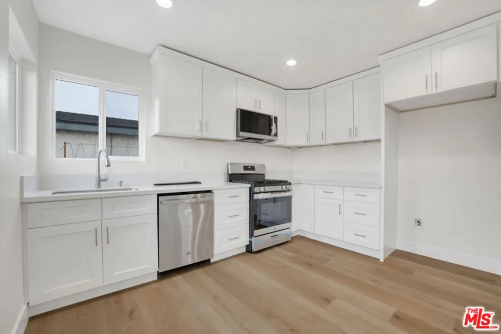 529 W 90th Street Los Angeles, CA 90044