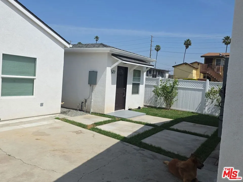529 W 90th Street Los Angeles, CA 90044