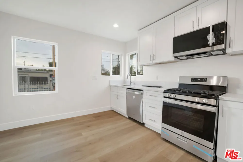 529 W 90th Street Los Angeles, CA 90044