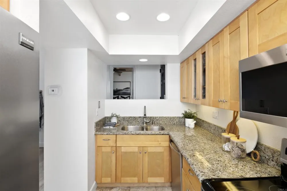 940 Sealane Drive #9 Encinitas, CA 92024