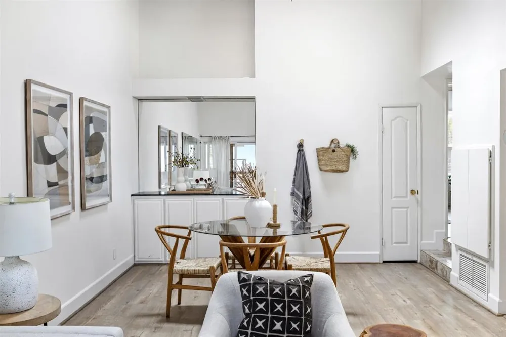940 Sealane Drive #9 Encinitas, CA 92024