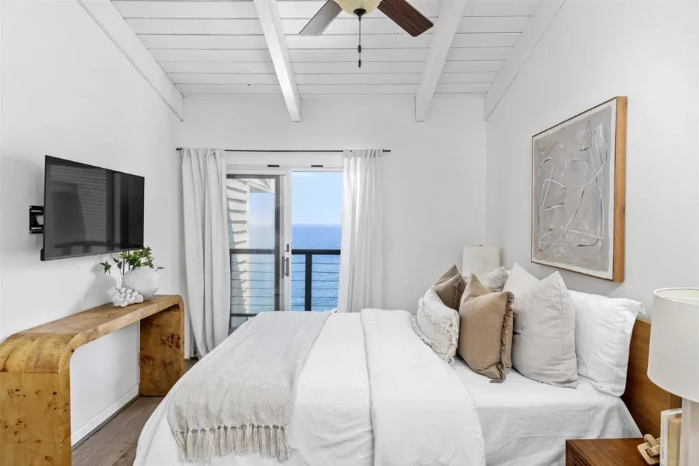940 Sealane Drive #9 Encinitas, CA 92024