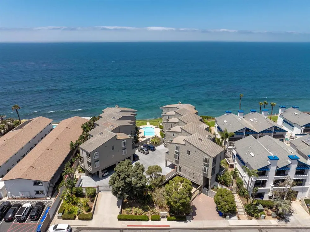 940 Sealane Drive #9 Encinitas, CA 92024