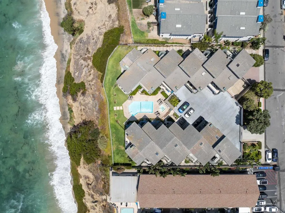 940 Sealane Drive #9 Encinitas, CA 92024